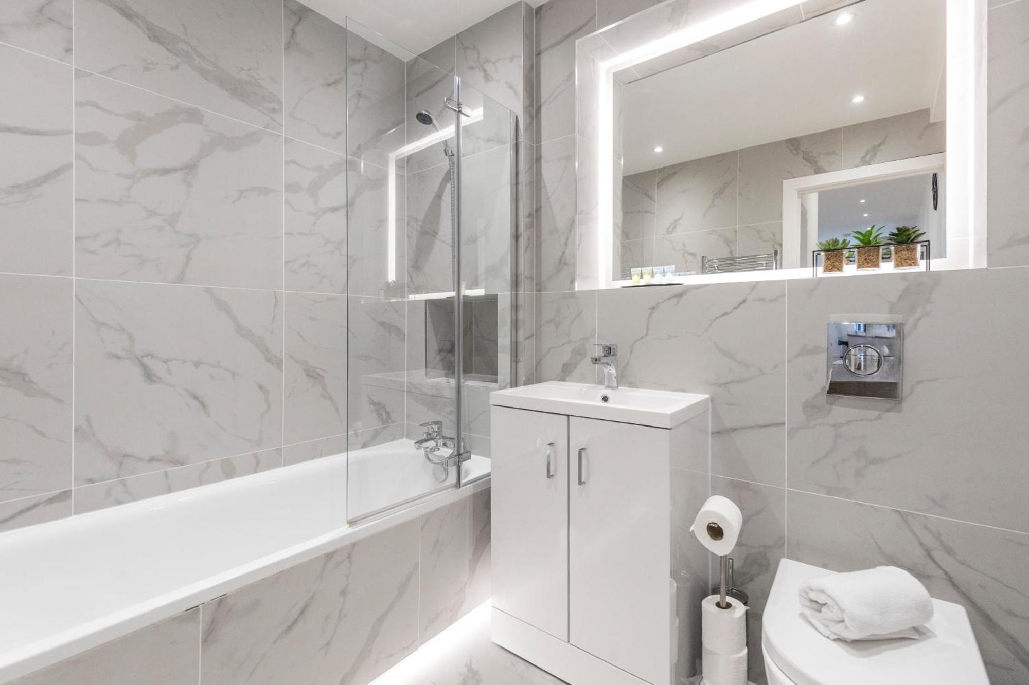 Bright And Spacious Apartment - Excellent Location Лондон Экстерьер фото